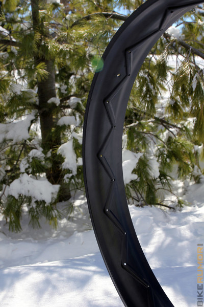 Exclusive: Kuroshiro Reinvents the Tubeless Wheel with their Incredible ensō685 Carbon Fat Bike Rim 0223_8183
