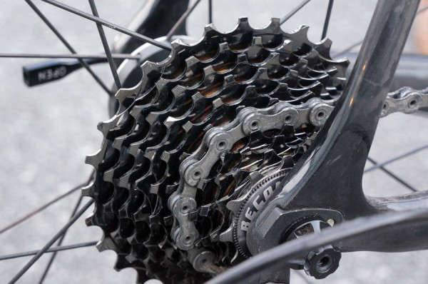 ultra lightweight Recon 11-speed aluminum road bike cassette