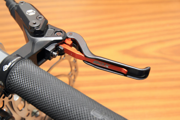 Taipei First Look: Box Component's Clever Irene Disc brake Lever, Plus New Derailleur, New 35mm Bars, and more Box Irene Lever Disc brake 35 bar stem derailler seatpost