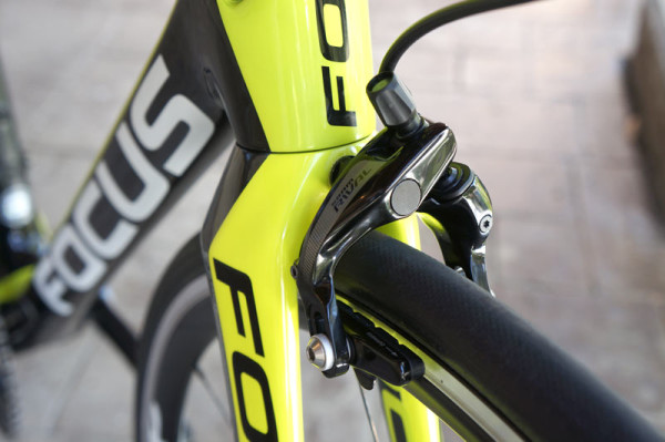 2015 SRAM Rival 22 road bike drivetrain group with hydraulic rim brakes