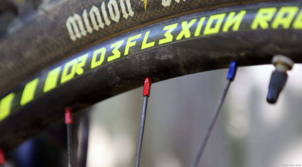 Deflexion Racing Rim Logo