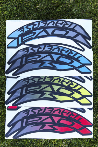 Specialized-Roval-Traverse-SL-Fattie-Wheel-Decals