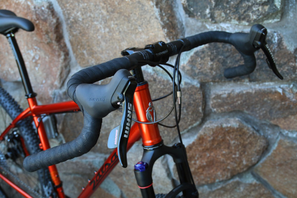 Salsa colossal ti steel disc road thru axle fargo suspension (4)
