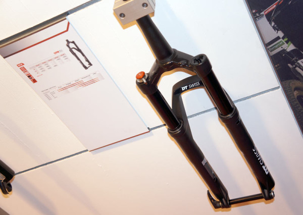DT-Swiss-2015-OPM-OL-suspension-fork