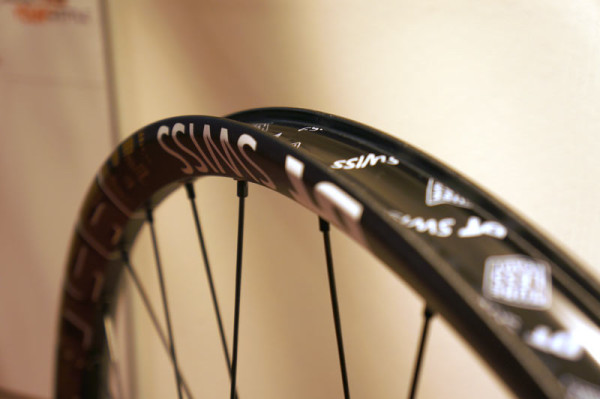 DT-Swiss-FR1950-gravity-downhill-freeride-mountain-bike-wheels
