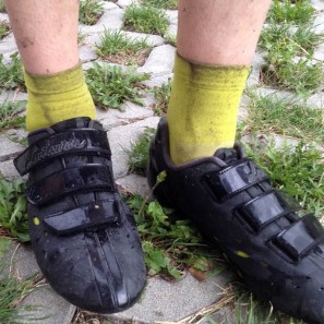 Rapha_lighweight_kit_Lightweight_socks_wet