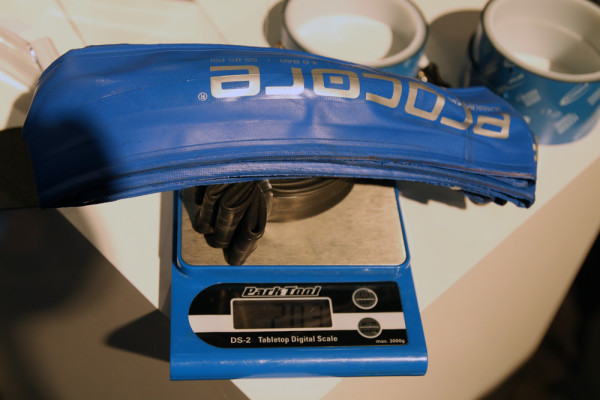 Schwalbe procore tubeless system jumbo jim jens voigt actual weight fat bike fatbike (13)