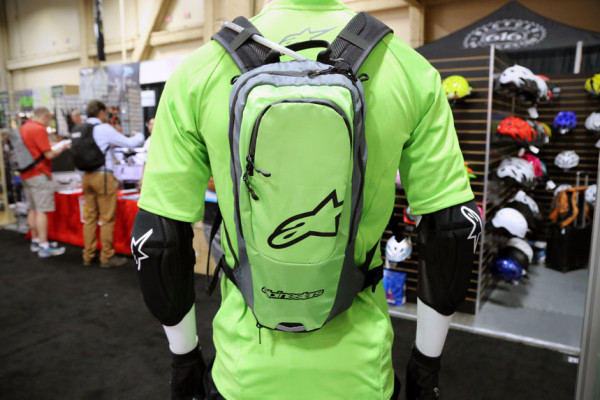 Alpine Star Hydration Bag (1)