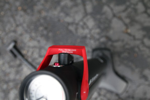 Bontrager TLR Flash Charger Floor pump air compressor tubeless ready tire (5)