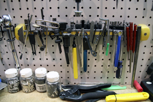 Bikerumor workshop series tool storage (1)