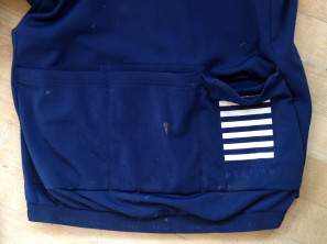 Rapha_Pro-Team_Jacket_softshell-roubaix_rear-pocket-details