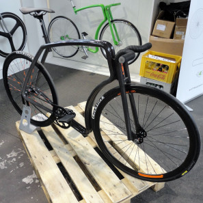 BFS15_Viks_stainless-steel_singlespeed_city_bike_Happarel-reflective-paint_no-flash