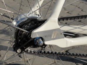 BFS15_Schindelhauer_Ludwig_aluminum_city-bike_fenders_Alfine_Gates-belt-drive_sliding-dropout_tensioner