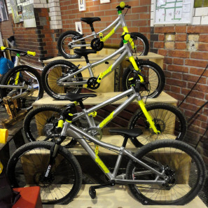 BFS15_Supurb_BO-series_lightweight-aluminum_kids-bike_range