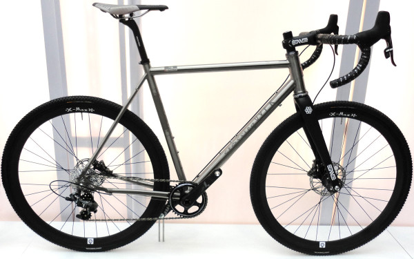 BFS15_Velocipedo_Crossing-Over_titanium_cyclocross_frame_complete