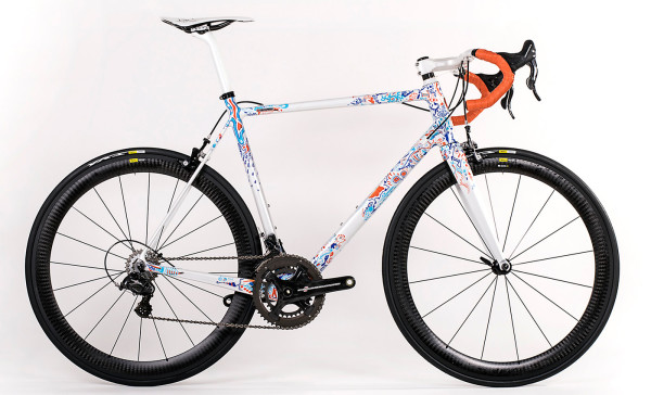 Velocipedo_Cycle-Art_artist-Wasja-Gotze_handpainted_carbon_road_frameset_complete