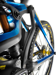 Mondraker_Dune_Carbon_XR_rear-end_non-driveside