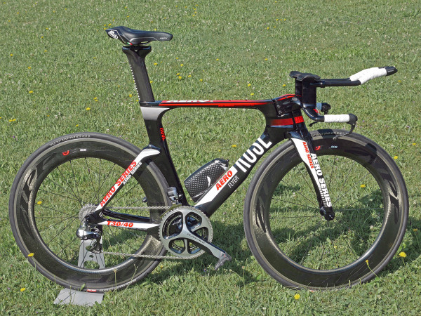 Rose-Bikes_Aero-Flyer_time-trial-TT-triathlon-bike_driveside-complete