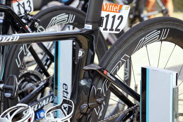 TDF2015-Etixx-Quickstep-Specialized-Venge-Mark-Cavendish-03