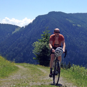 Isadore-Apparel_Climbers-Jersey_Mount-Haleakala_Bib-Shorts_Socks_Alpine-riding-ventilation