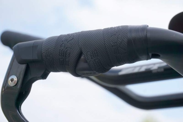 SRAM Red eTAP wireless electronic shifting road bike group TT group with BlipBox and Blip buttons