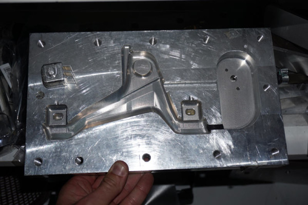 lauf-headquarters-tour-prototype-molds02