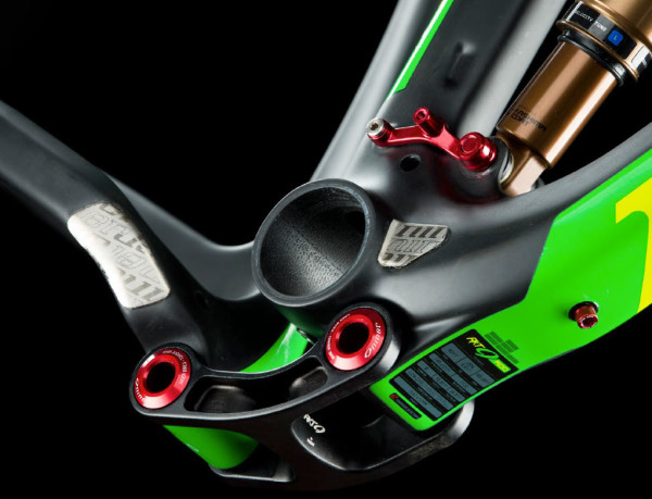 2016-Niner-RKT9-Rocket-9-race-full-suspension-29er-mtb24
