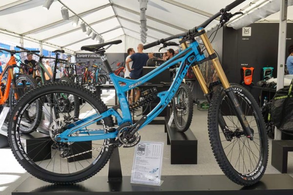 2016-Transition-TR-500-downhill-mountain-bike01
