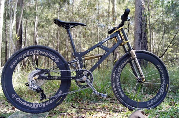 CarbonXS cycles mad 6, side shot