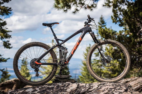 2016-2016-Felt-Decree-FRD-carbon-enduro-trail-mountain-bike2(1)