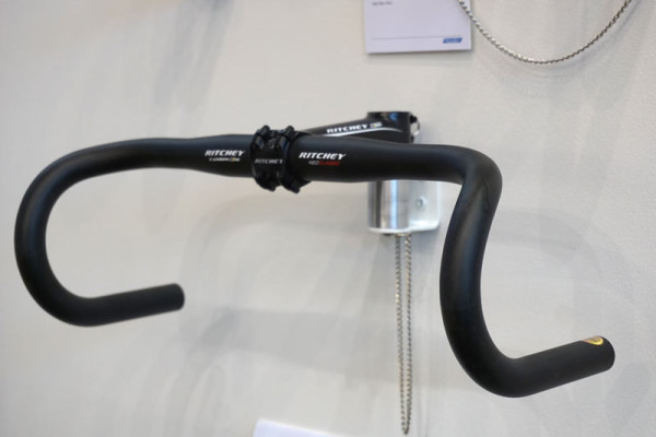 2016-Ritchey-carbone-neoclassic-road-handlebar01