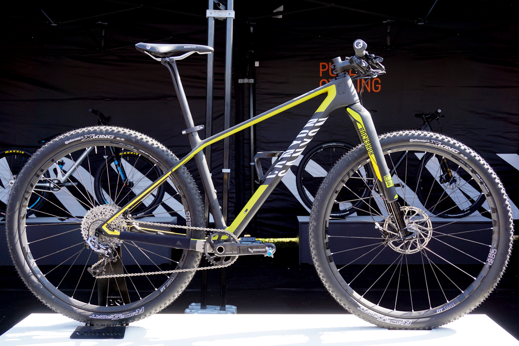 EB15: Canyon leads several mountain updates with new Exceed CF SLX hardtail, plus a Speedmax Tri prototype