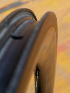 Vittoria_Quarano-46-Full-Carbon-Clincher_Tubeless_Graphene-Plus_rear-rim_shoulder-bead-hook-detail