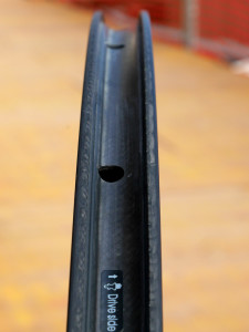 Vittoria_Quarano-46-Full-Carbon-Clincher_Tubeless_Graphene-Plus_rear_asymmetric-rim-profile