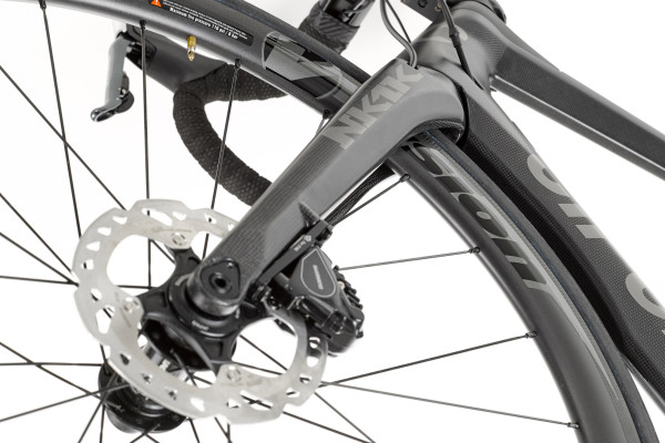 Cipollini_NK1K-disc_carbon-disc-brake-aero-road-bike_fork