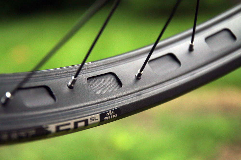Project Plus Pt. 2: Rolling around with the Sun Ringle Mulefüt 50 SL Wheels