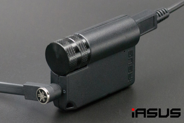 iASUS-inline-micro-amp-for-headphones-with-background-sounds_connected