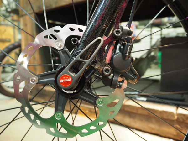 Cake_Peacock-Groove_Erik-Noren_Fat-bike_fork