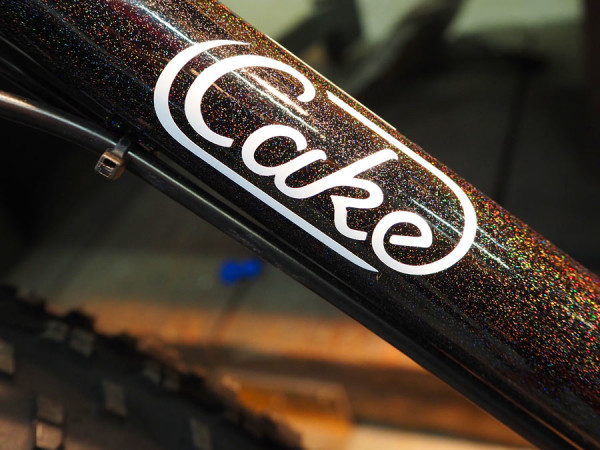 Cake_Peacock-Groove_Erik-Noren_Fat-bike_logo_03
