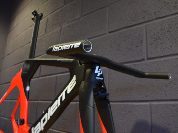 Lapierre_areo-time-trial-bike_aerostorm-drs-details---pauline-mougeot-(7)