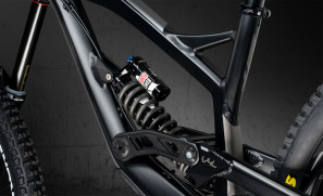 Tues_AL_Black_Pearl_Grey-Deampfer_web_b1
