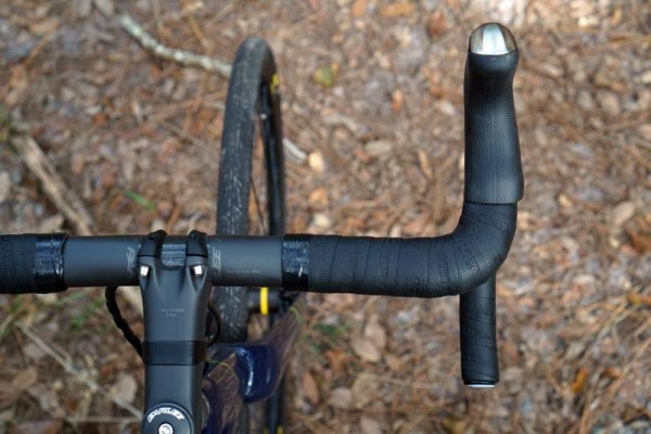parlee-chebacco-gravel-road-bike-cockpit-handlebar02