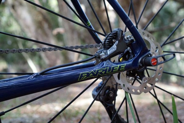 parlee-chebacco-gravel-road-bike-details-chainstay02
