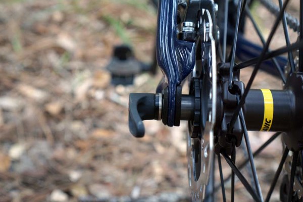 parlee-chebacco-gravel-road-bike-details-chainstay05