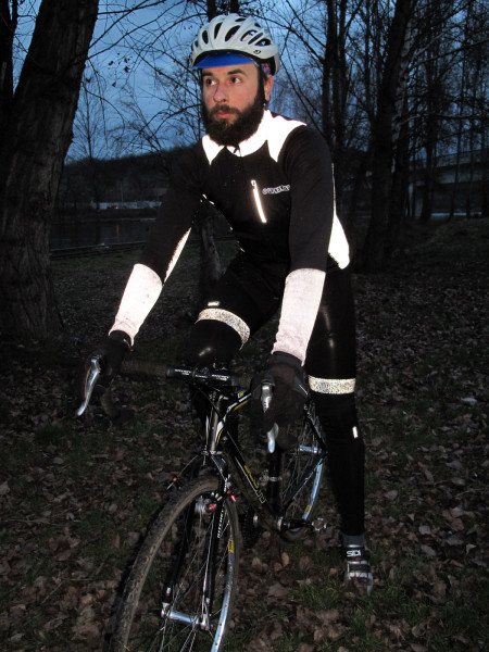 Proviz_Pixelite_high-visibility_race-cut_reflective-softshell_winter-road-jacket_dusk-front-illuminated