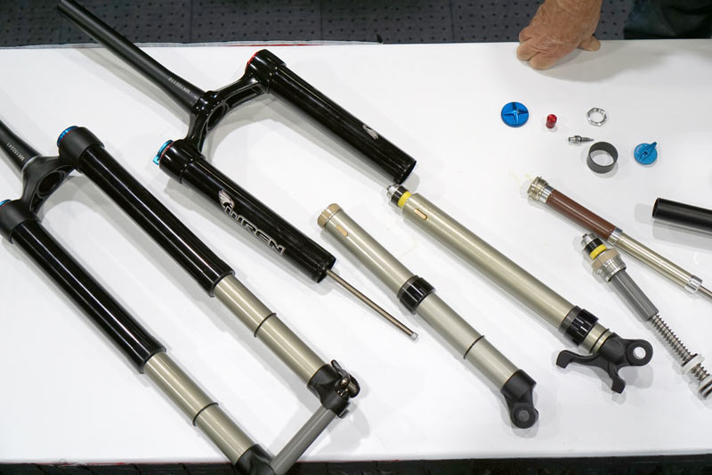 Wren-inverted-suspension-forks-upside down