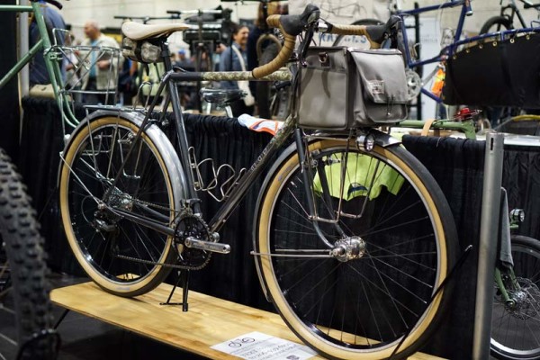 map-cycles-camo-touring-bicycle-nahbs201601