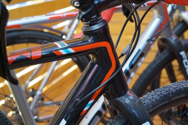 2017-Focus-Mares-CX-Alloy-cyclocross-bikes04