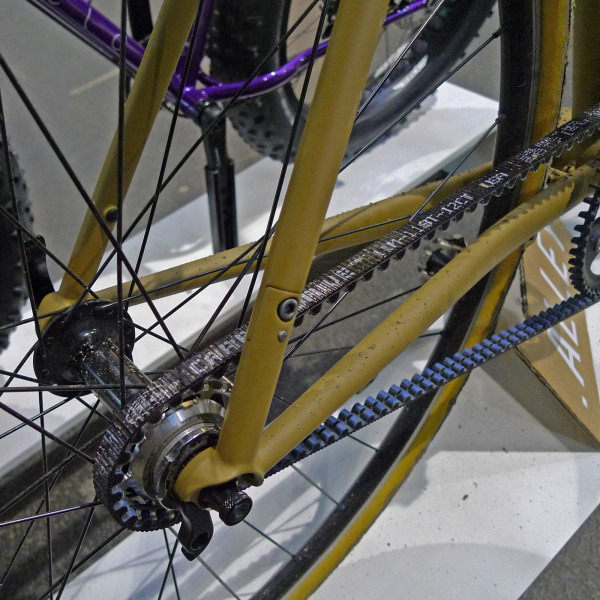 BFS_Veloheld_Alley-X_steel-singlespeed-belt-drive-cyclocross-gravel-bike_rear-end