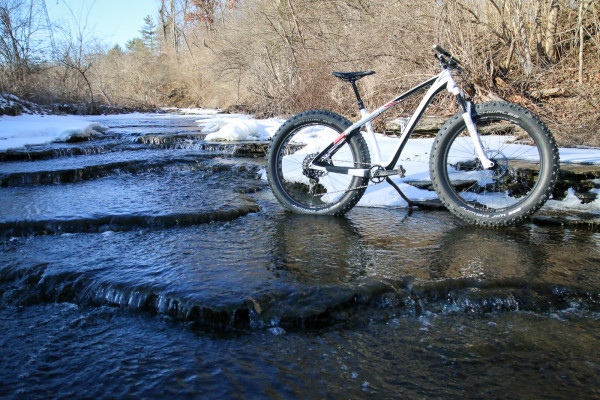 Fatback Skookum fat bike review trail fatbike bluto 120mm suspension-9